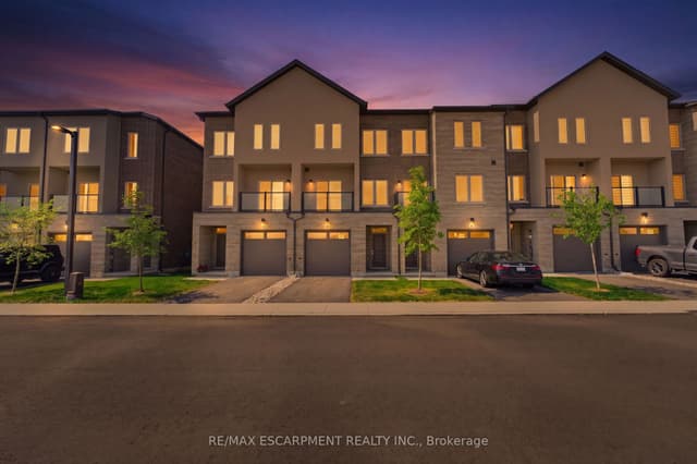 Att/Row/Townhouse at 10 CLEAR VALLEY Lane, Hamilton, ON L0R 1W0