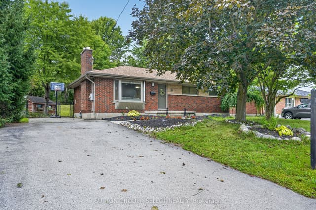 Detached at 919 Quinton Road, London North, ON N6H 3A8