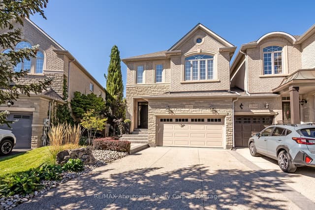 Att/Row/Townhouse at 2351 Woodfield Road, Oakville, ON L6H 6Y6