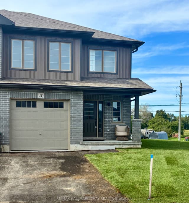 Att/Row/Townhouse at 20 Strath Crescent, Springwater, ON L0L 1P0