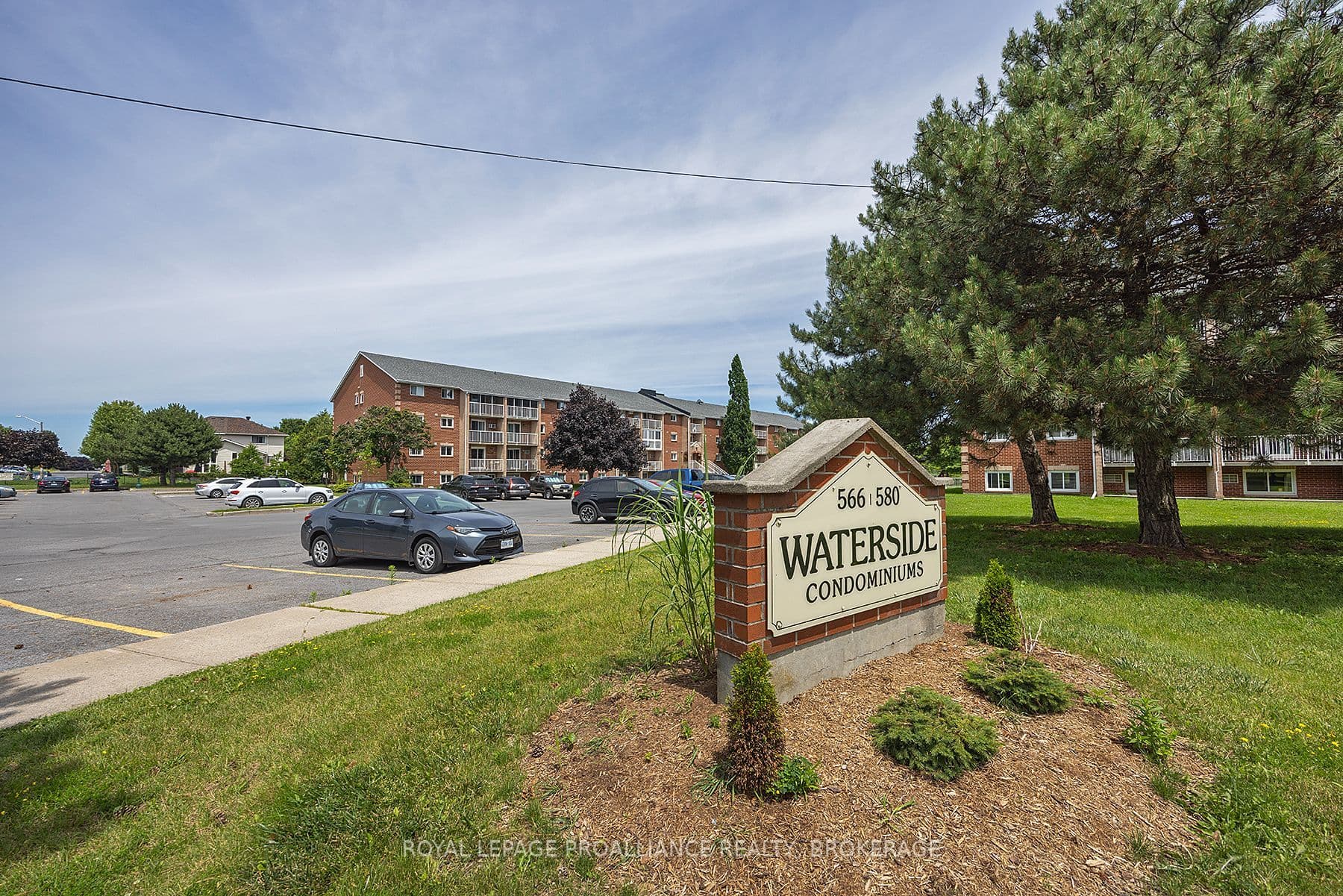 Suite 201 · Floor 2, Unit 201 · 580 Armstrong Rd