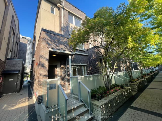 Condo Townhouse at 315 Village Green Square Th69, Toronto, ON M1S 0L2, Toronto E07