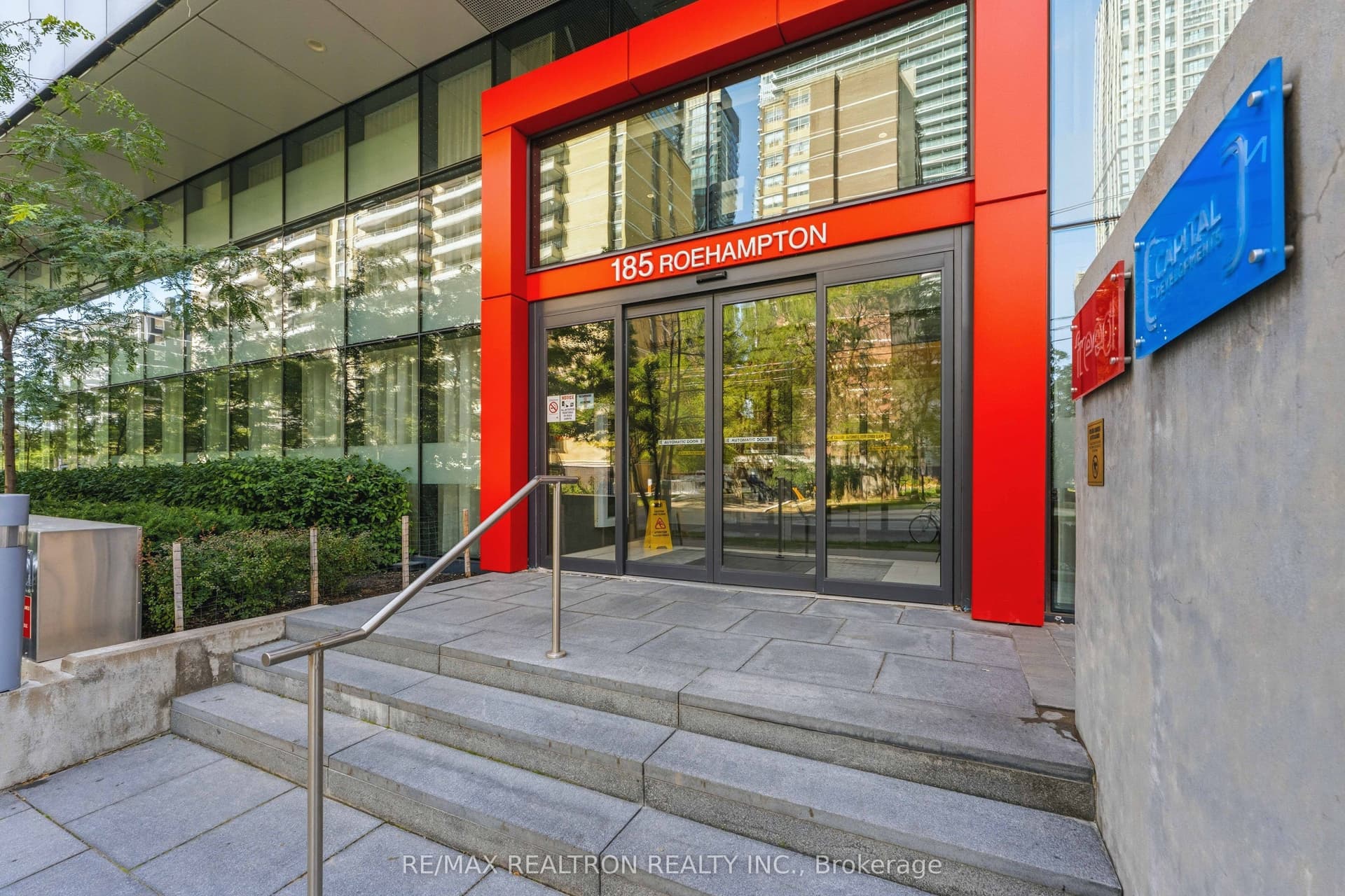 Suite 510 · Floor 5, Unit 510 · 185 Roehampton Ave