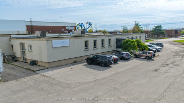 Office at 2 Royalcrest Road Office, Toronto, ON M9V 2L5, Toronto W10