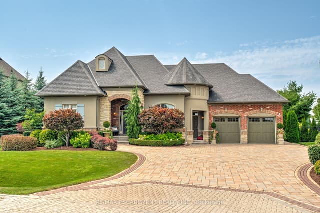 Detached at 4 Holdroyd Court, Halton Hills, ON L7G 0E8