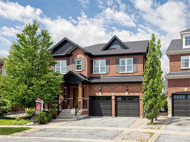 Detached at 111 Pondmede Crescent, Whitchurch-Stouffville, ON L4A 0E3