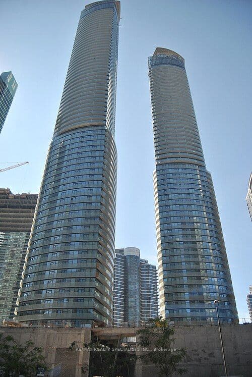 Condo Apartment at 12 YORK Street 703, Toronto, ON M5J 0A9, Toronto C01