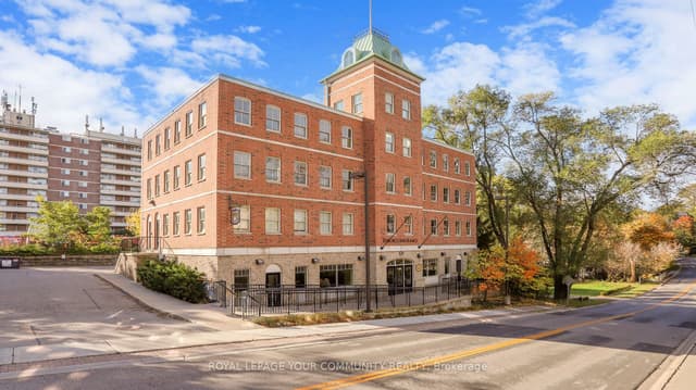Investment at 121 Robinson Street, Markham, ON L3P 1P2