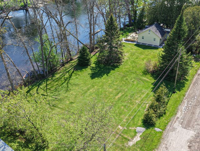Detached at 1079 Severn River Road, Gravenhurst, ON P0E 1N0