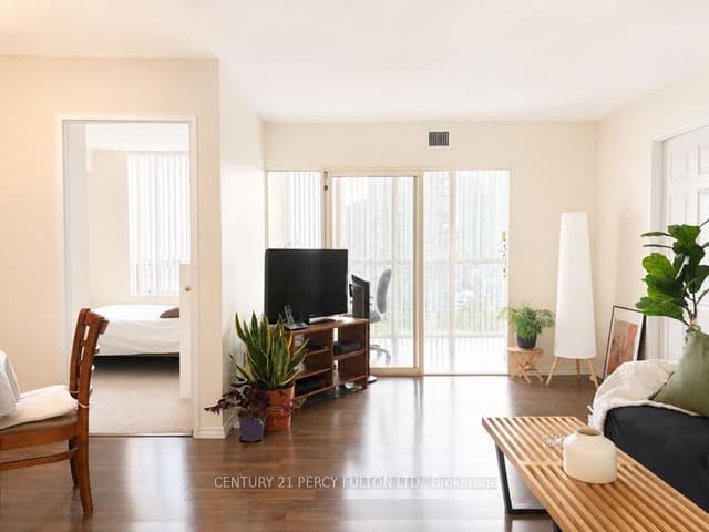 Condo Apartment at 285 Enfield Place 2006, Mississauga, ON L5B 3Y6