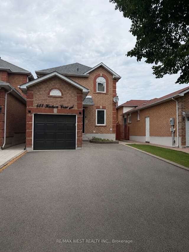 Detached at 137 Hudson Crescent, Bradford West Gwillimbury, ON L3Z 2Y7