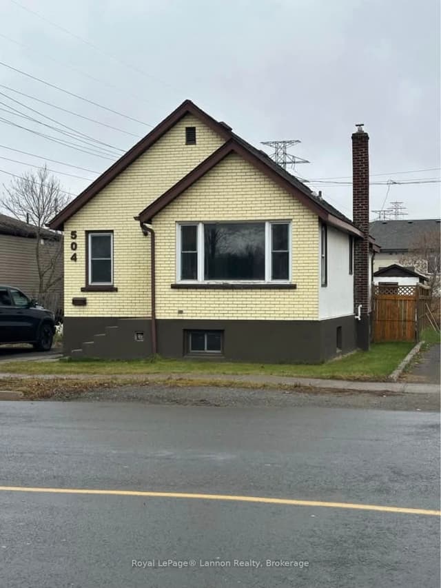 Detached at 504 Frederica Street W, Thunder Bay, ON P7E 3W7