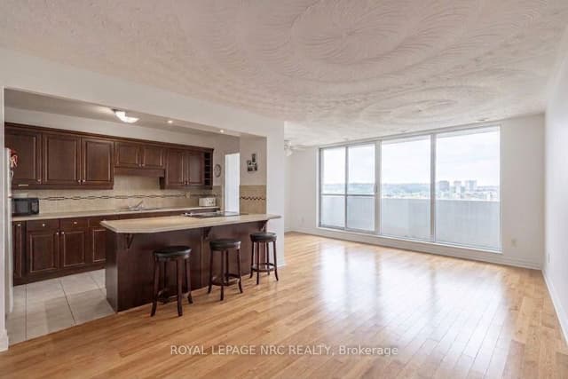 Condo Apartment at 15 Towering Heights Boulevard 1301, St. Catharines, ON L2T 3G7