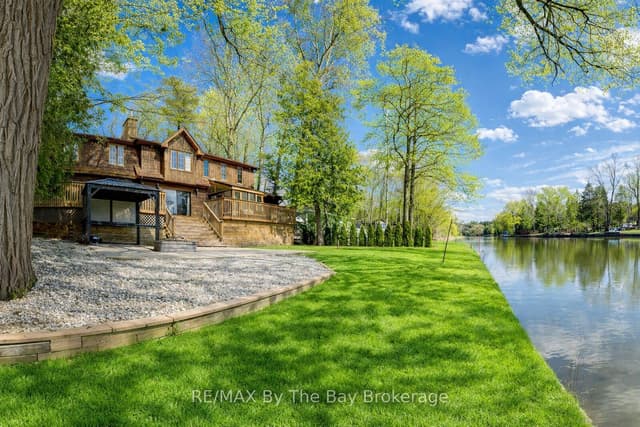Detached at 646 Oxbow Park Drive, Wasaga Beach, ON L9Z 2V2