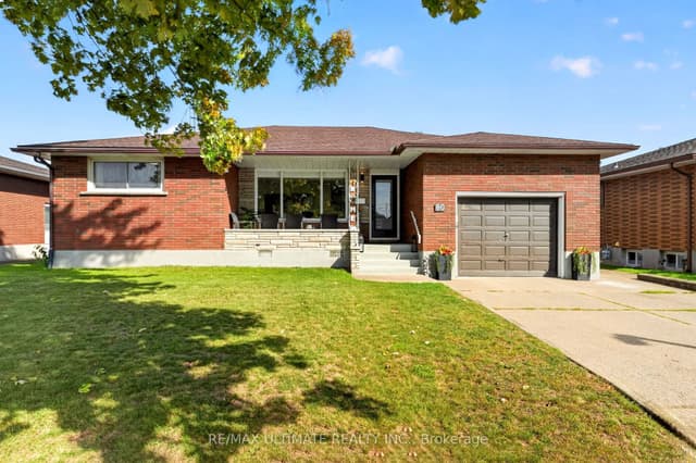 Detached at 80 Saint Andrews Avenue, Welland, ON L3B 1E4