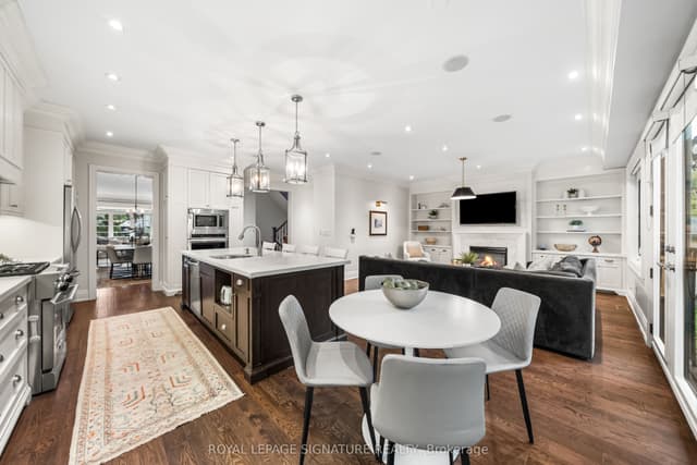 Detached at 39 Regina Avenue, Toronto, ON M6A 1R4, Toronto C04