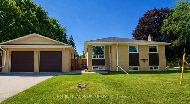 Detached at 5 Johnson Road, Aurora, ON L4G 2A1
