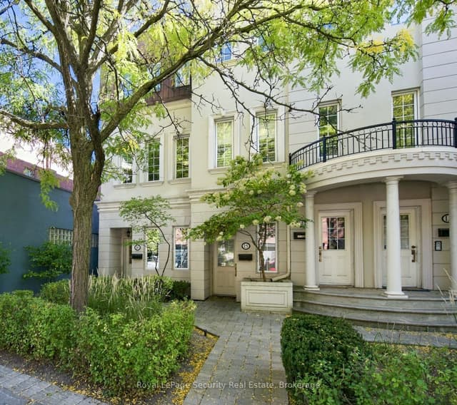 Condo Townhouse at 645 Davenport Road 16, Toronto, ON M5R 1L3, Toronto C02