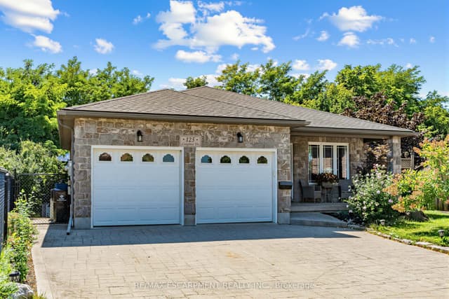 Detached at 125 Langlaw Drive, Cambridge, ON N1P 1H9