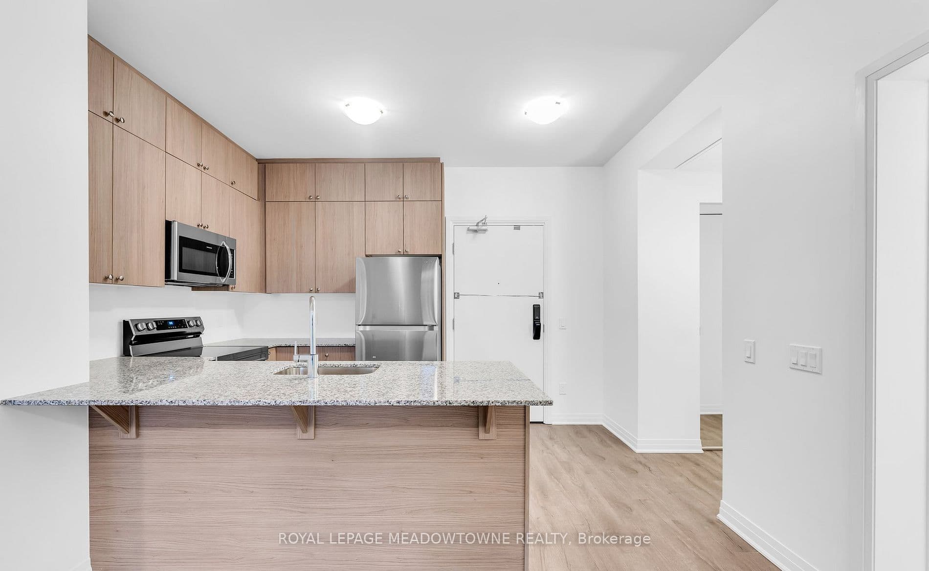 Suite 511 · Floor 5, Unit 511 · 460 Gordon Krantz Ave