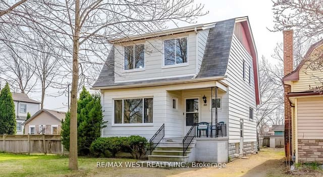 Duplex at 959 Westminster Boulevard, Windsor, ON N8S 2C2