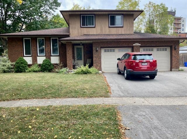 Detached at 3871 Orlando Drive, Niagara Falls, ON L2J 4B5