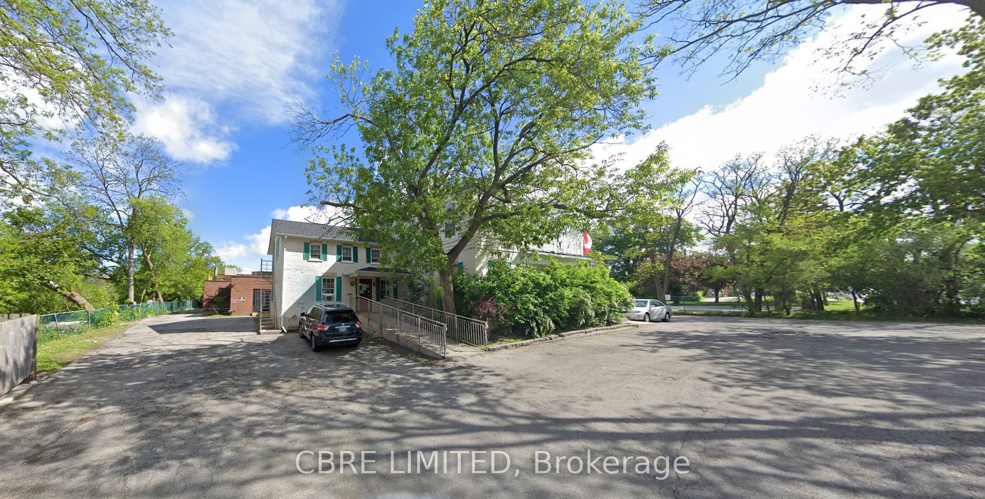 450 Rustic Rd, 450 Rustic Rd