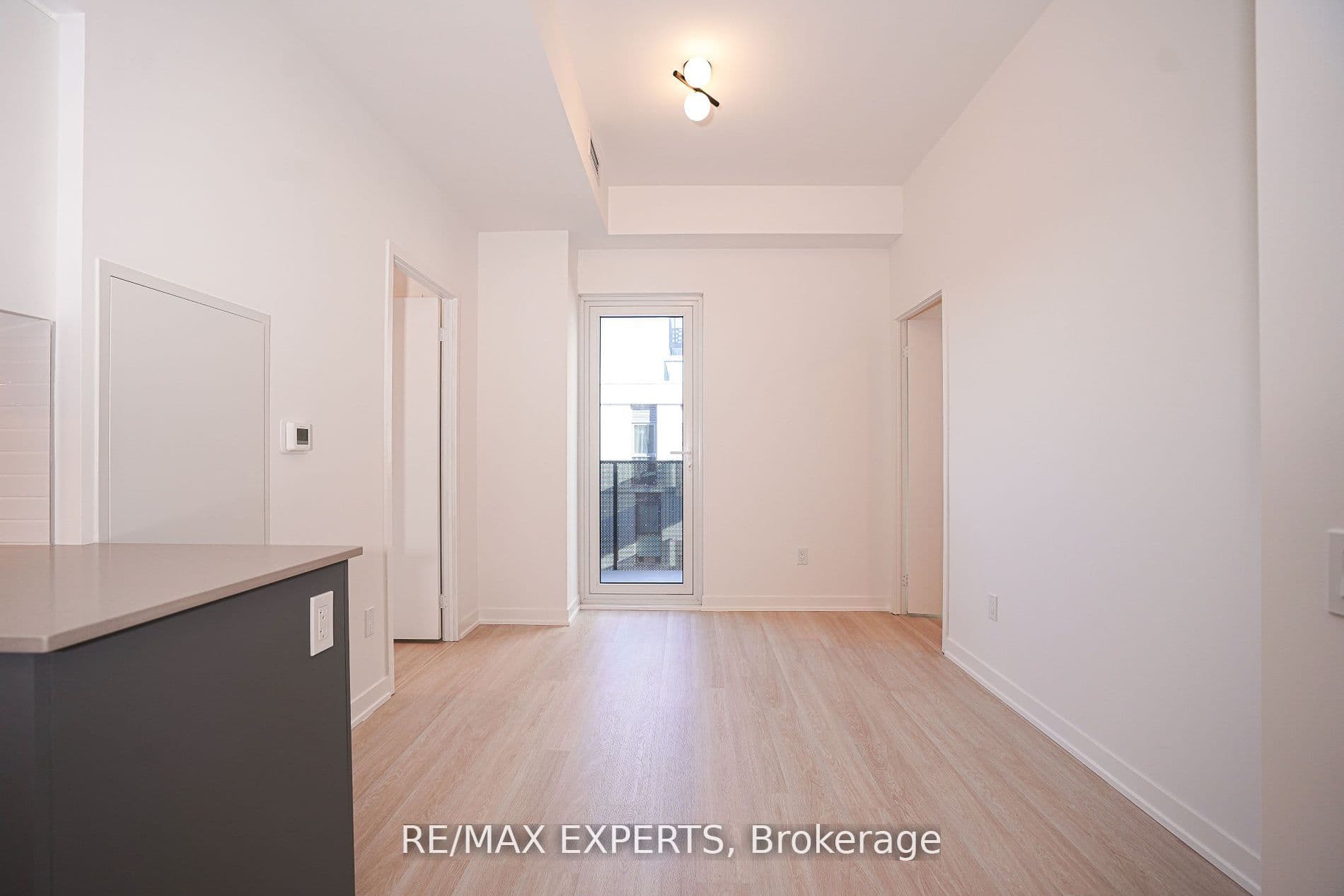 Suite 532 · Floor 5, Unit 532 · 500 Wilson Ave