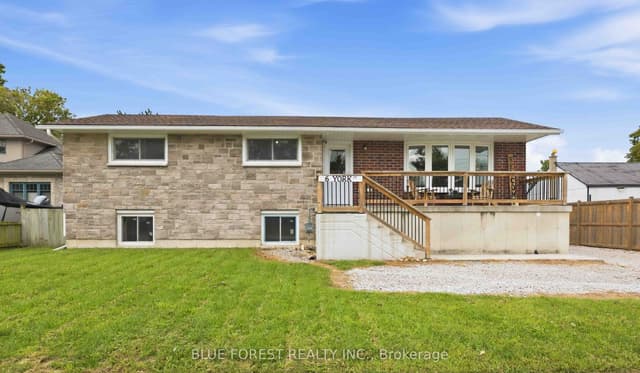 Detached at 6 YORK Street, Lambton Shores, ON N0N 1J0