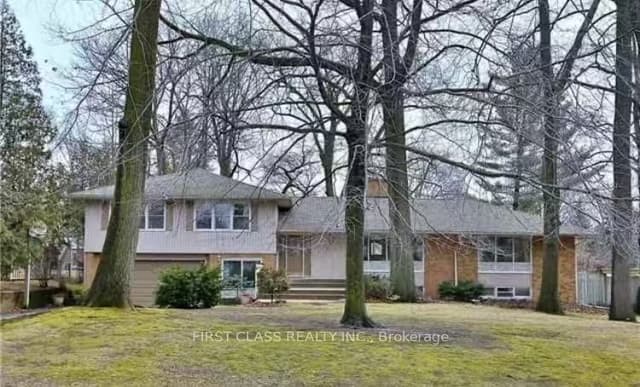 Detached at 2113 Glenforest Crescent, Oakville, ON L6J 2G5