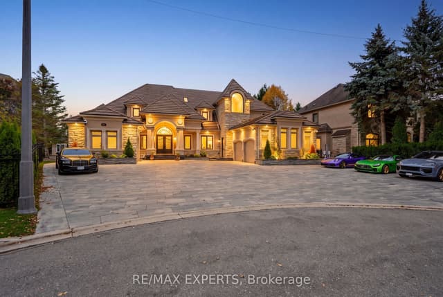 Detached at 33 Highland Creek Court, Vaughan, ON L0J 1C0