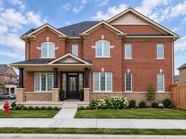 Att/Row/Townhouse at 131 Maguire Road, Newmarket, ON L3X 0M1