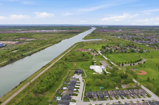 Detached at 334 Viger Drive W, Welland, ON L3B 5E9
