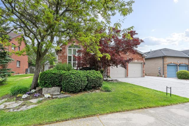 Detached at 63 Craig Crescent, Halton Hills, ON L7G 5L4
