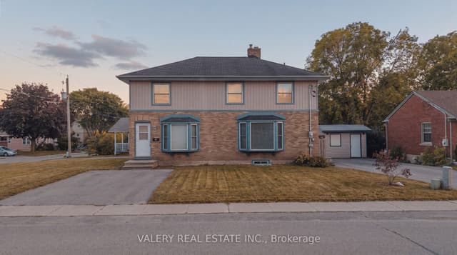 Triplex at 752 Sherring Street, Cambridge, ON N3H 2X4