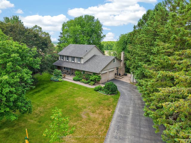 Detached at 8 Grant Court, East Gwillimbury, ON L0G 1R0