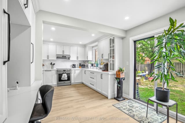 Detached at 34 Sweet Oak Court, Brampton, ON L6Y 3S5