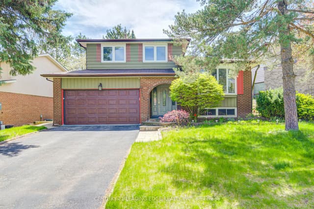 Detached at 43 Carlton Road, Markham, ON L3R 1Z4