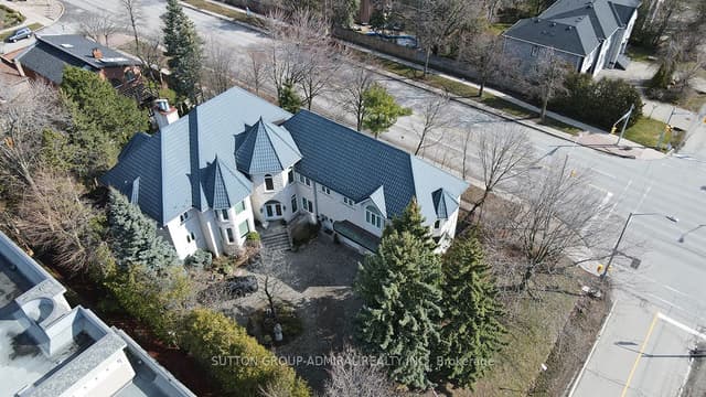 Detached at 206 Arnold Avenue, Vaughan, ON L4J 1B9