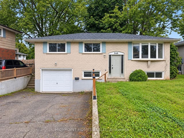 Detached at 560 Glen Forrest Boulevard, Waterloo, ON N2L 4J2
