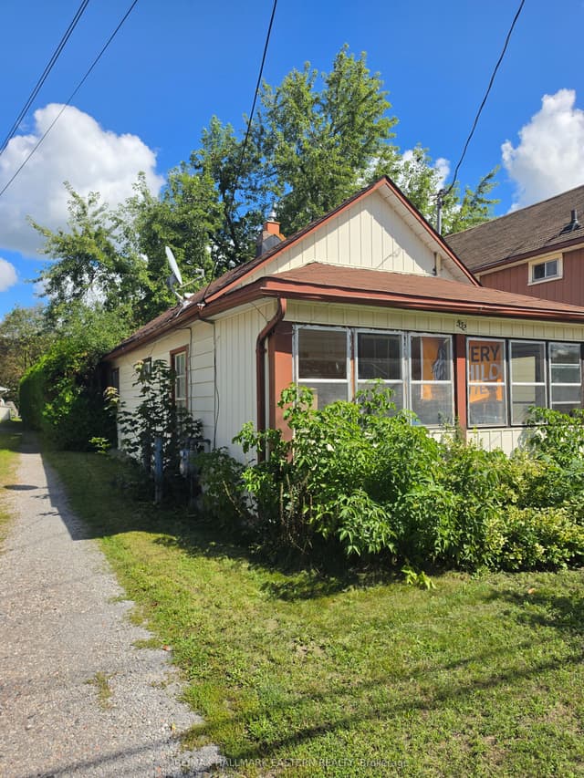 Detached at 532 Rogers Street, Peterborough, ON K9H 1X2