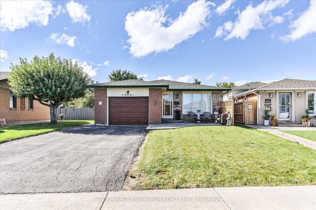 Detached at 3661 Keenan Crescent, Mississauga, ON L4T 3M1