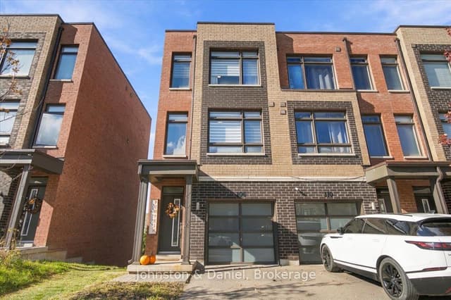 Att/Row/Townhouse at 106 Dalhousie Street, Vaughan, ON L4L 0L7