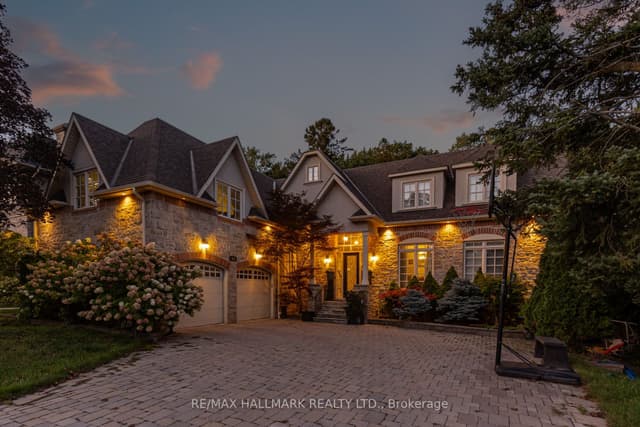Detached at 111 Woodhaven Park Drive, Oakville, ON L6L 4K4