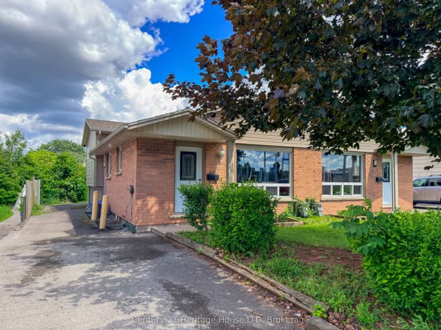 Semi-Detached at 542 First Avenue N, Welland, ON L3C 1Z3