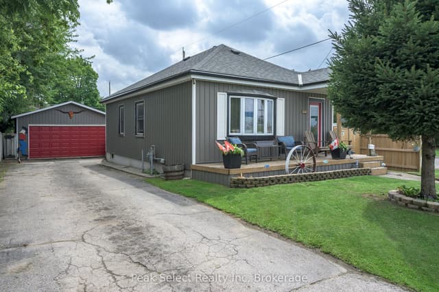 Detached at 1345 Trafalgar Street, London East, ON N5W 1W5