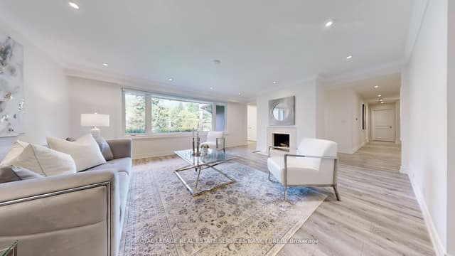 Detached at 15 Farrington Drive, Toronto, ON M2L 2B4, Toronto C12
