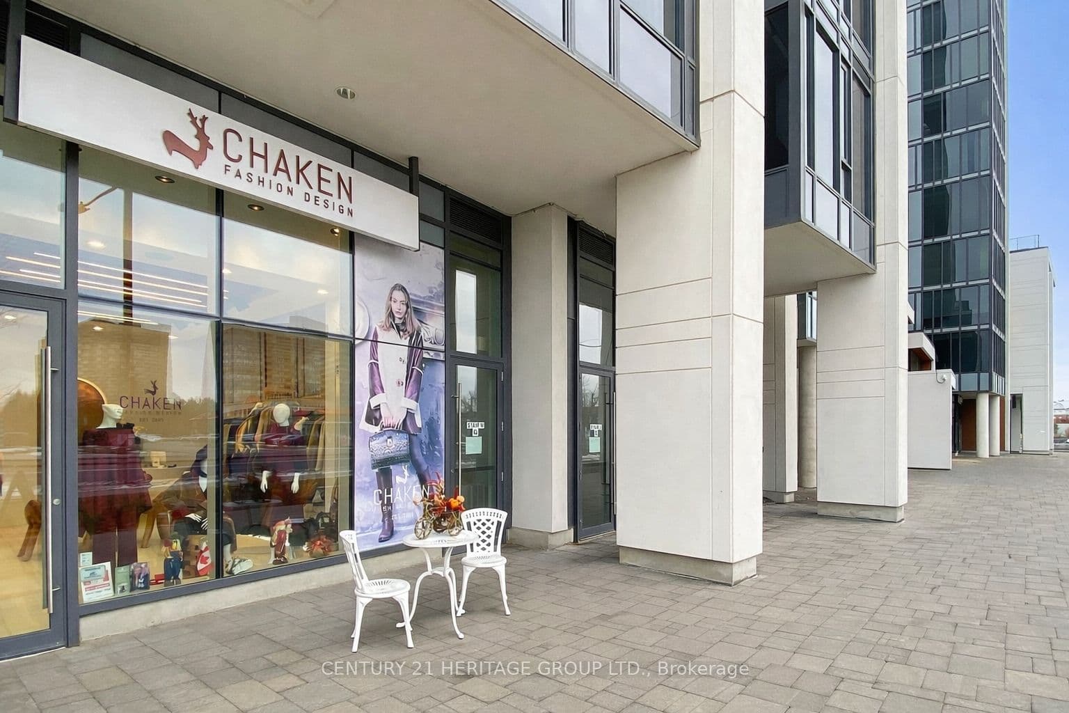 Unit B3, Unit B3 · 9610 Yonge St