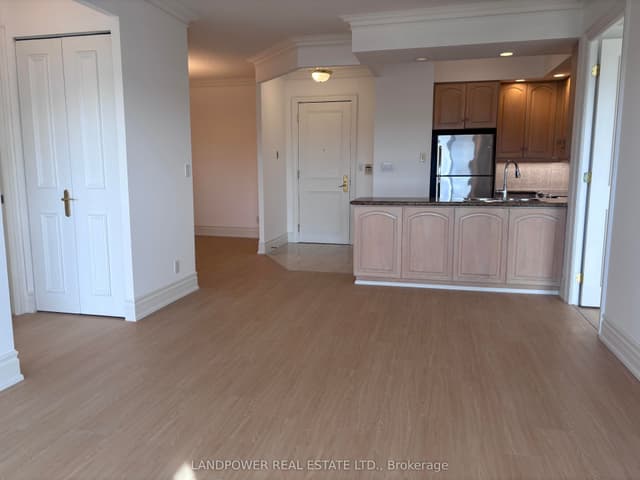 Condo Apartment at 10 Old York Mills Road 404, Toronto, ON M2P 2G9, Toronto C12
