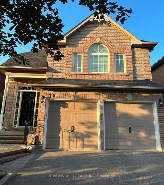 Detached at 16 Chessman Court, Whitchurch-Stouffville, ON L4A 1K7